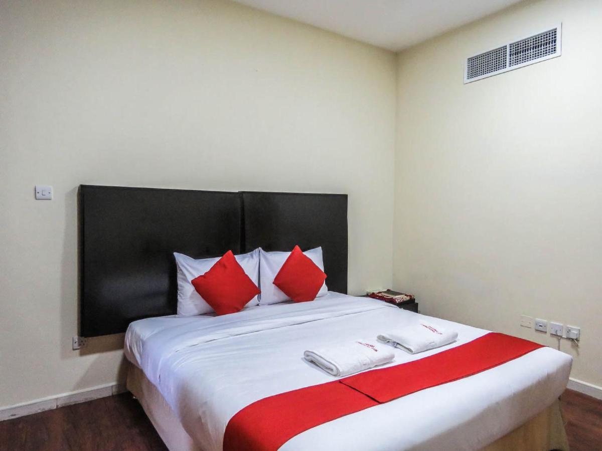 อัล เฟอร์ดัส โฮเต็ล อพาร์ตเมนต์ Hotel ชาร์จาห์ ภายนอก รูปภาพ
