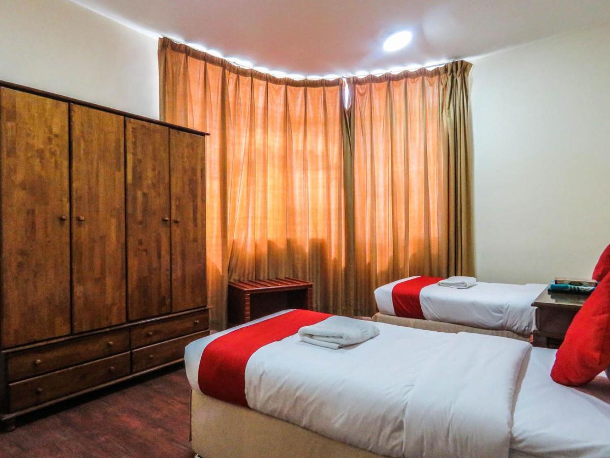 อัล เฟอร์ดัส โฮเต็ล อพาร์ตเมนต์ Hotel ชาร์จาห์ ภายนอก รูปภาพ