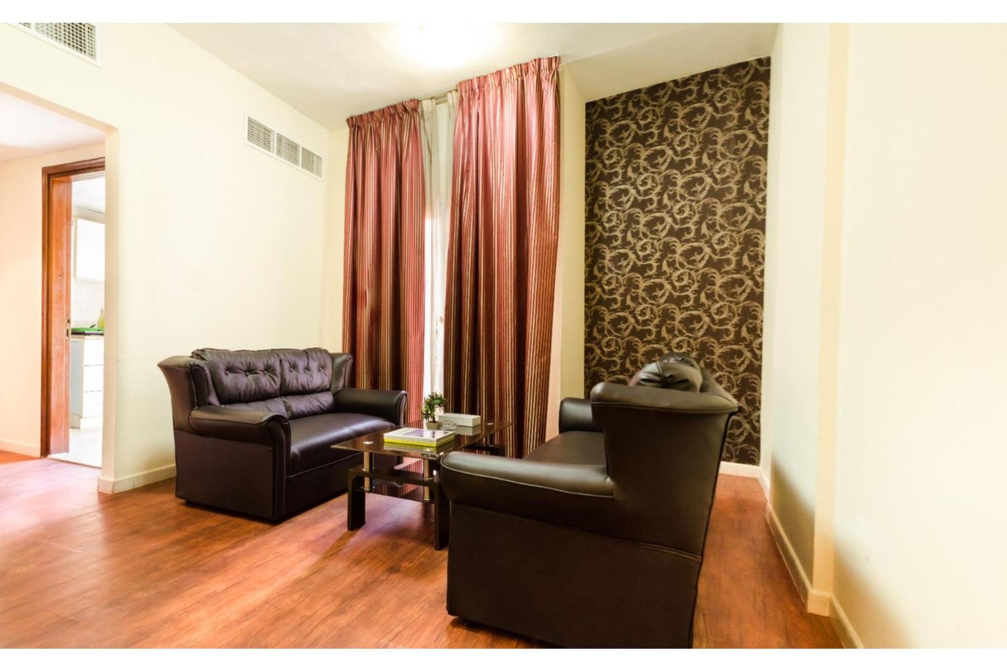 อัล เฟอร์ดัส โฮเต็ล อพาร์ตเมนต์ Hotel ชาร์จาห์ ภายนอก รูปภาพ