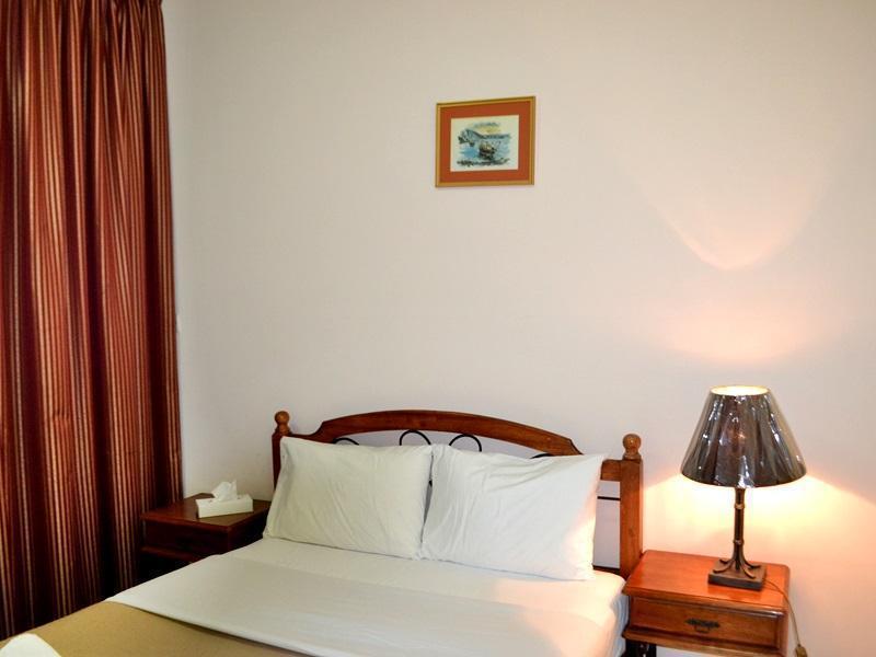 อัล เฟอร์ดัส โฮเต็ล อพาร์ตเมนต์ Hotel ชาร์จาห์ ภายนอก รูปภาพ